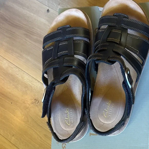 Clarks Black Leather Sandals - Picture 3 of 6